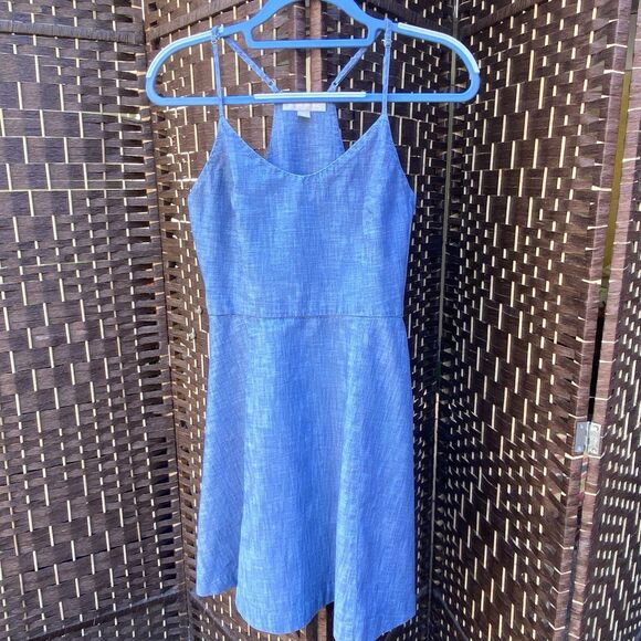Banana Republic Dresses & Skirts - Banana Republic Dress Chambray Blue Fit and Flare Cotton Minimal Women's Size 6